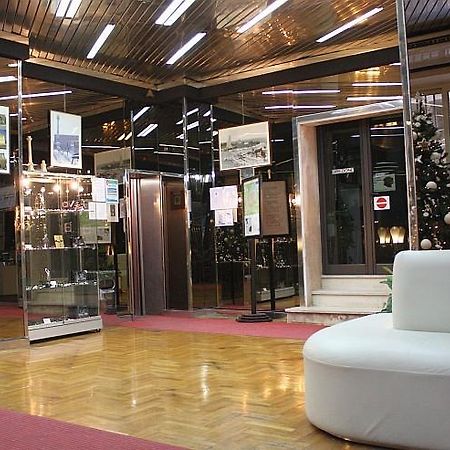 Hotel Regina Μπρίντιζι Εξωτερικό φωτογραφία