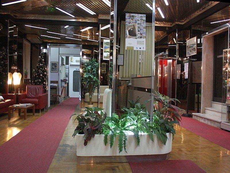 Hotel Regina Μπρίντιζι Εξωτερικό φωτογραφία