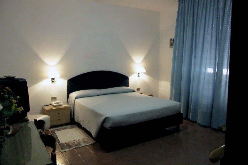 Hotel Regina Μπρίντιζι Εξωτερικό φωτογραφία